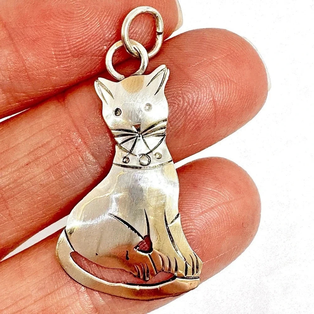 Navajo Cat Pendant 1.5in Signed Louise Yazzie Native American Sterling Kitty USA